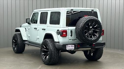 2024 Jeep Wrangler 4-Door Sahara 4x4