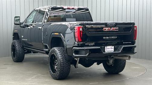 2024 GMC Sierra 2500 Denali