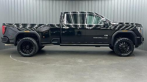 2025 GMC Sierra 3500 Denali