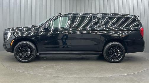 2025 GMC Yukon XL 4WD AT4