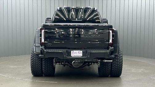 2025 Ford F-450 Platinum