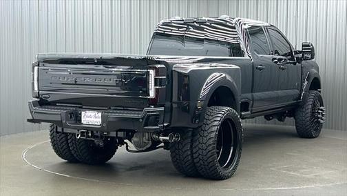 2025 Ford F-450 Platinum