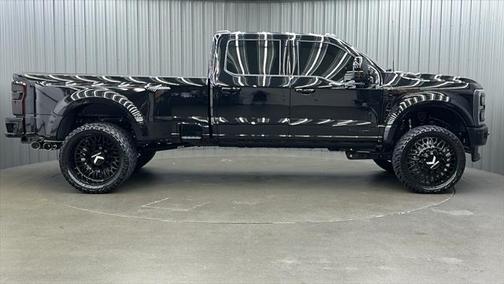 2025 Ford F-450 Platinum