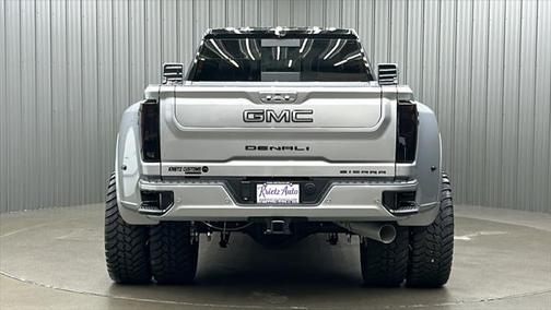 2025 GMC Sierra 3500 Denali