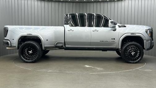 2025 GMC Sierra 3500 Denali