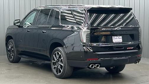 2025 Chevrolet Suburban RST