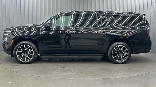 2025 Chevrolet Suburban RST