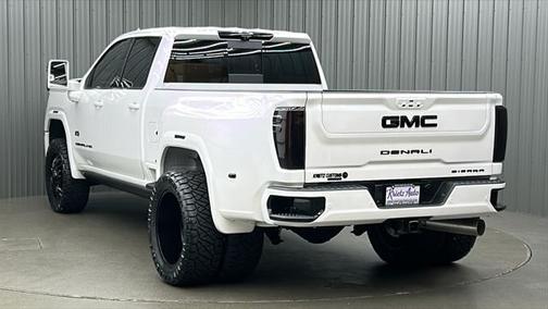 2025 GMC Sierra 3500 Denali