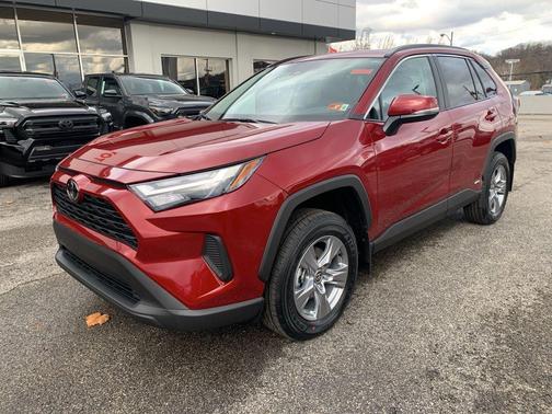 2025 Toyota RAV4 Hybrid XLE