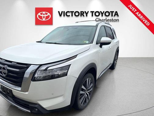 2022 Nissan Pathfinder Platinum 4WD