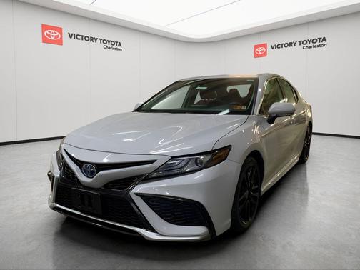 2024 Toyota Camry Hybrid SE
