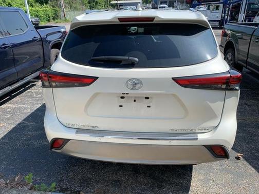 2021 Toyota Highlander Platinum