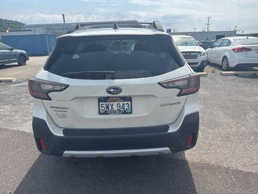 Crystal White Pearl 2020 Subaru Outback Limited