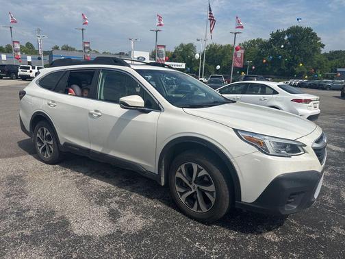 Crystal White Pearl 2020 Subaru Outback Limited