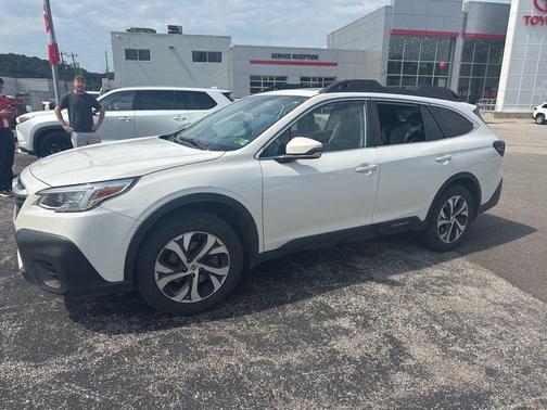 Crystal White Pearl 2020 Subaru Outback Limited