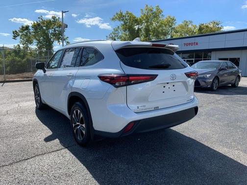 2024 Toyota Highlander XLE