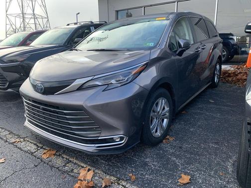 2024 Toyota Sienna Platinum