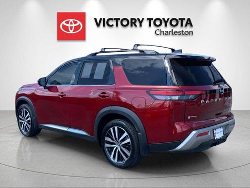 2024 Nissan Pathfinder Platinum 4WD