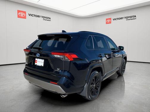 2023 Toyota RAV4 Hybrid SE