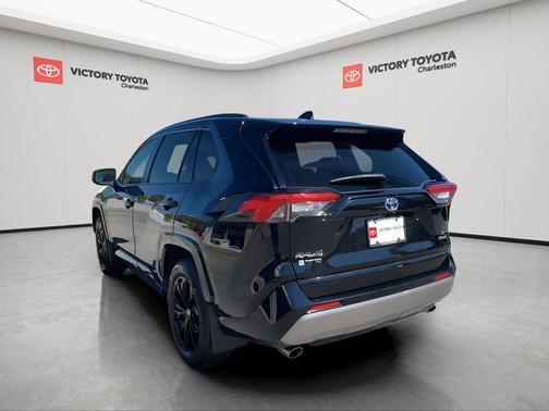 2023 Toyota RAV4 Hybrid SE