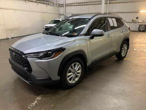 2023 Toyota Corolla Cross LE