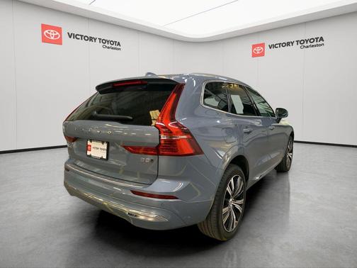 2022 Volvo XC60 B5 Inscription