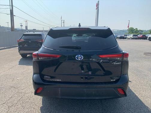 2023 Toyota Highlander Hybrid XLE