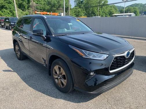 2023 Toyota Highlander Hybrid XLE