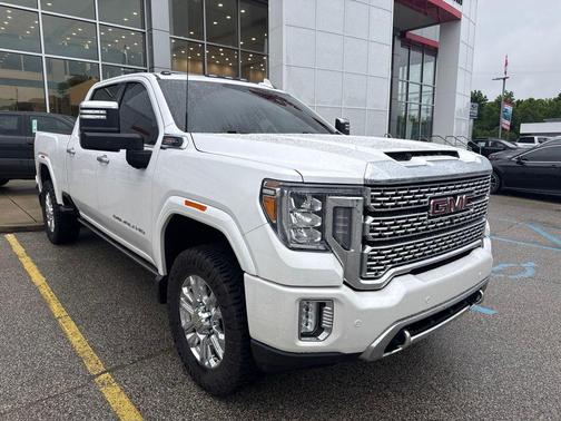 White Frost Tricoat 2022 GMC Sierra 2500 Denali