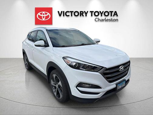 Dazzling White 2016 Hyundai TUCSON Sport