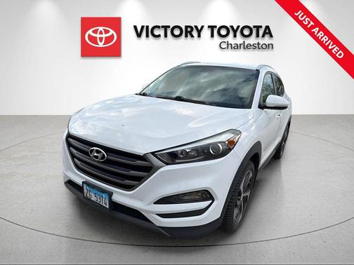 Dazzling White 2016 Hyundai TUCSON Sport