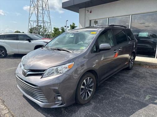 2019 Toyota Sienna XLE