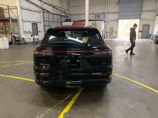 2025 Toyota Crown Signia XLE