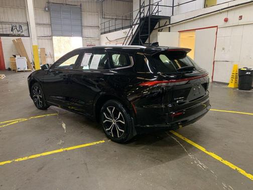 2025 Toyota Crown Signia XLE