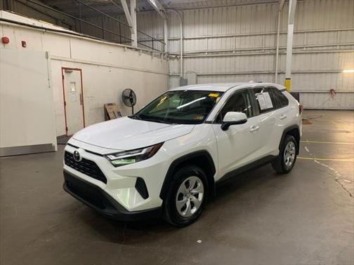 2023 Toyota RAV4 LE