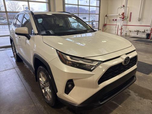 2023 Toyota RAV4 XLE Premium