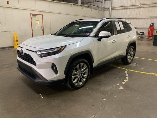2023 Toyota RAV4 XLE Premium