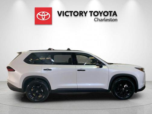 2026 Toyota Highlander Hybrid Base