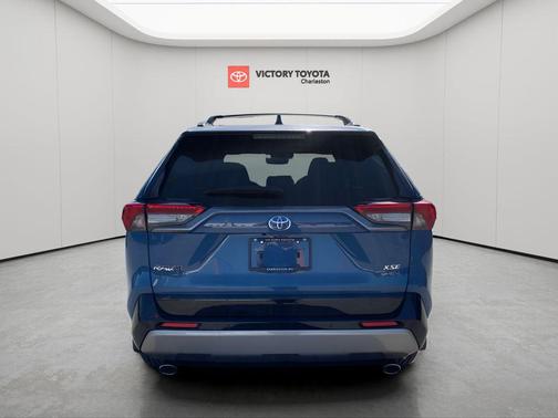 2025 Toyota RAV4 Hybrid SE