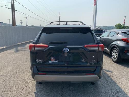 2023 Toyota RAV4 Hybrid SE