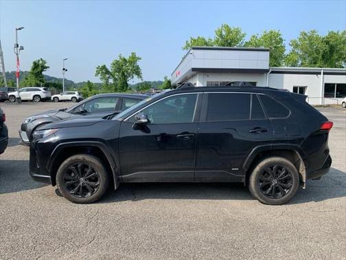 2023 Toyota RAV4 Hybrid SE