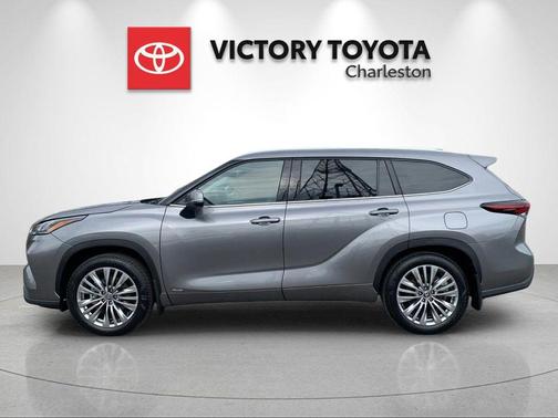 Heavy Metal 2026 Toyota Highlander Hybrid Platinum