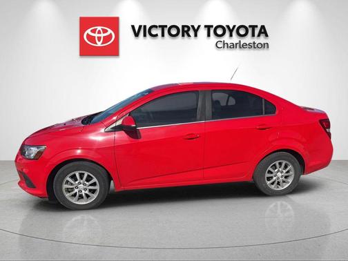 2020 Chevrolet Sonic FWD Sedan LT