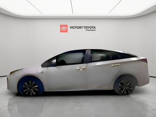 2021 Toyota Prius LE