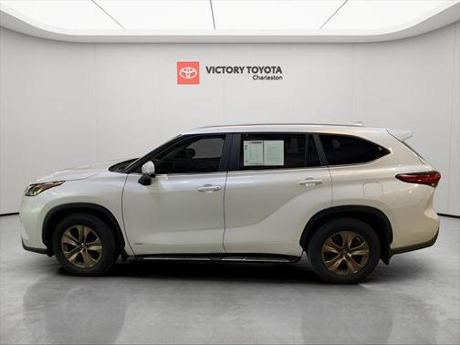 2023 Toyota Highlander Hybrid XLE