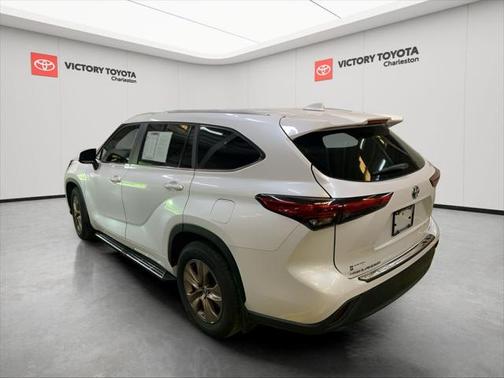 2023 Toyota Highlander Hybrid XLE
