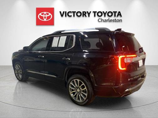 2022 GMC Acadia Denali