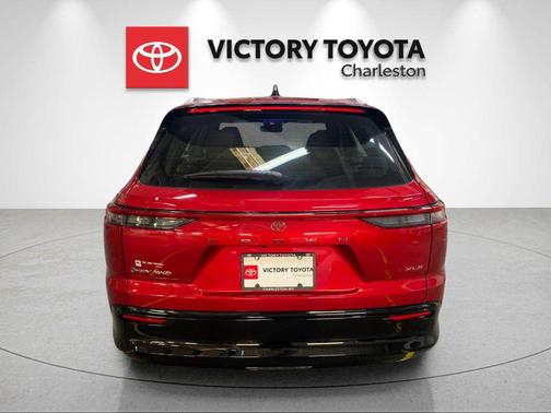 2025 Toyota Crown Signia XLE