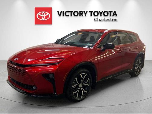 2025 Toyota Crown Signia XLE