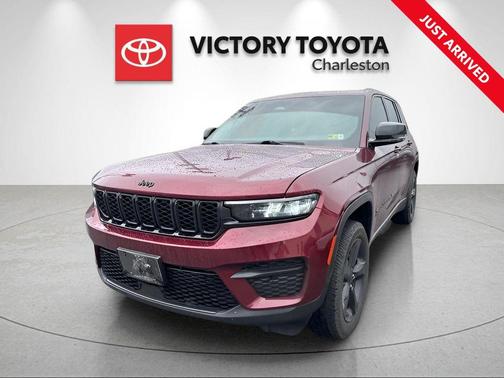 Velvet Red Pearlcoat 2025 Jeep Grand Cherokee Altitude